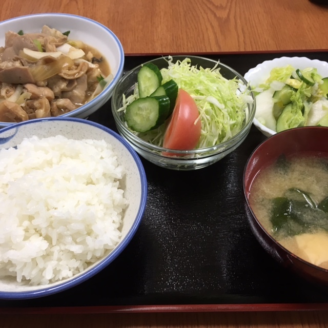 牛もつ煮定食　八景食堂　リライト